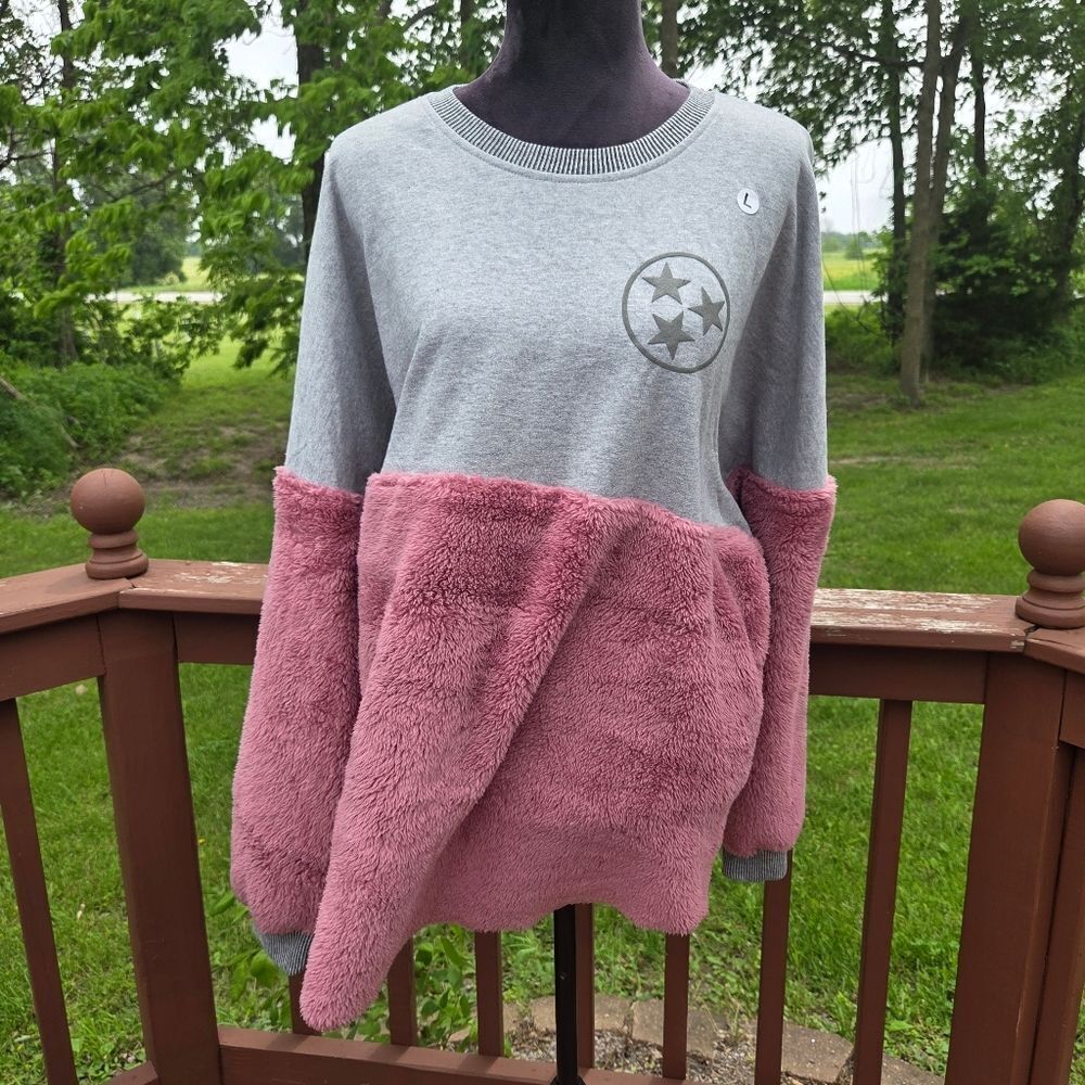 Spirit Jersey Ladies Gray and Pink Cozy Fleece Sounvenir Sweatshirt Sz L